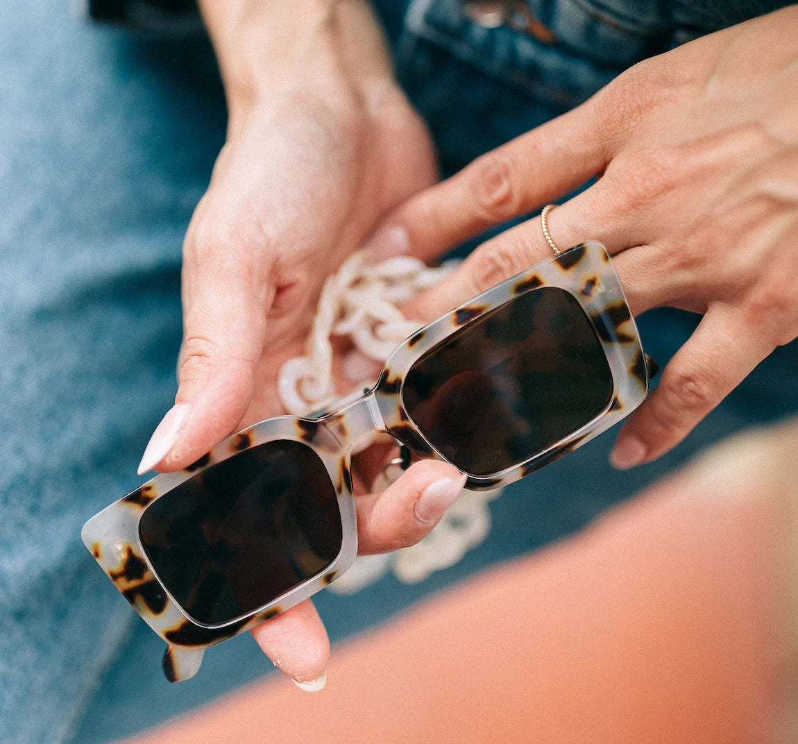 LAWRENCE GUIZA  Leopard Sunglasses
